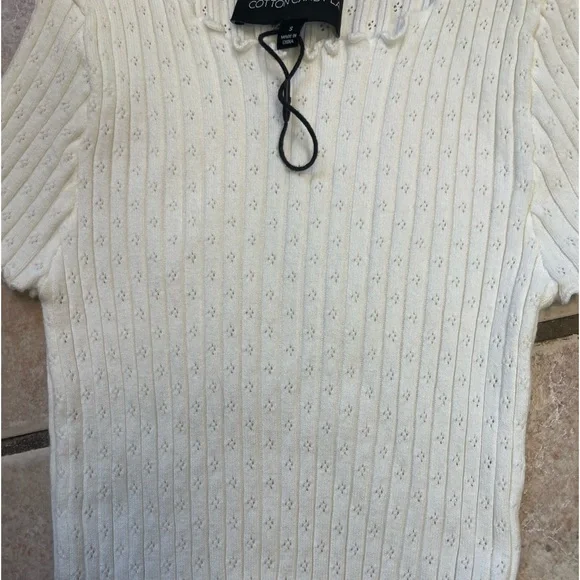 Cotton Candy LA Juniors Cropped Sweater. - Picture 2 of 8